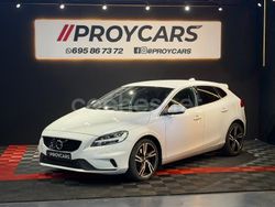 Blanco Usado 2017 Volvo V40 R-Design Momentum Familiar | 16.990 €
