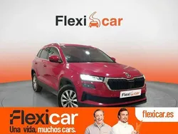 Rojo Usado 2023 Skoda Karoq Ambition SUV | 21.490 € (Precio justo)