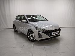 Gris / plata Usado 2024 Hyundai i20 Berlina | 16.990 € (Precio justo)