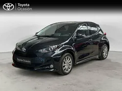 Negro Usado 2024 Toyota Yaris Hybrid Active Berlina | 22.750 € (Un poco caro)