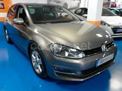 Gris / plata Usado 2015 VW Golf VII Advance Berlina | 12.900 € (Precio justo)
