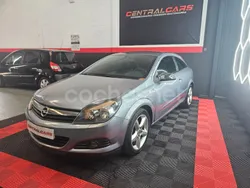 Gris / plata Usado 2006 Opel Astra GTC Sport Berlina | 5390 € (Precio justo)