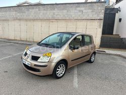 Gris / plata Usado 2005 Renault Modus Dynamique Monovolumen | 2990 € (Precio justo)