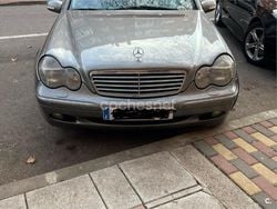 Gris / plata Usado 2002 Mercedes C270 Elegance Berlina | 1900 €