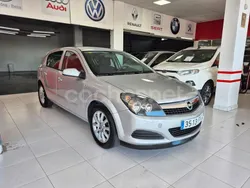 Gris / plata Usado 2007 Opel Astra Enjoy Berlina | 4799 € (Precio justo)