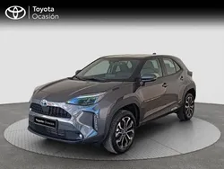 Gris Usado 2024 Toyota Yaris Hybrid Active | 26.400 € (Caro)