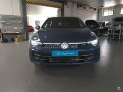 Azul Usado 2024 VW Golf VIII Berlina | 35.900 € (Caro)