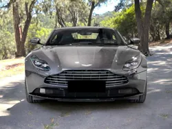 Gris Usado 2022 Aston Martin DB11 Coupe | 149.000 €