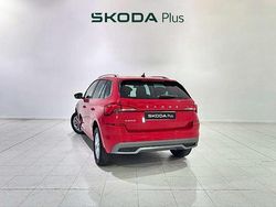 Rojo Usado 2022 Skoda Kamiq Ambition SUV | 17.490 € (Precio justo)