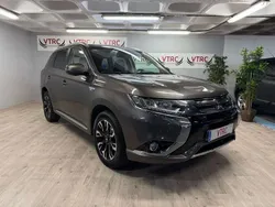 Amarillo Usado 2016 Mitsubishi Outlander P-HEV SUV | 15.800 € (Precio justo)