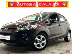 Violeta / lila Usado 2011 Ford Fiesta Trend Utilitario | 6999 € (Precio justo)