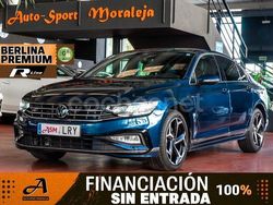 Azul Usado 2022 VW Passat R-line Berlina | 25.900 € (Caro)