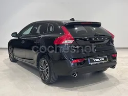 Negro Usado 2018 Volvo V40 Momentum Familiar | 14.990 € (Caro)