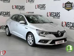 Plateado Usado 2020 Renault Mégane IV Business Berlina | 13.200 € (Precio justo)