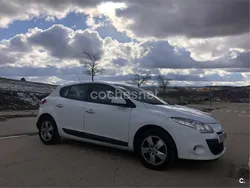 Blanco Usado 2011 Renault Mégane III Dynamique Berlina | 4500 € (Precio justo)