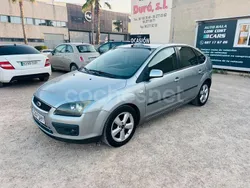 Gris / plata Usado 2006 Ford Focus Ghia Berlina | 3300 € (Precio justo)