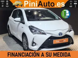 Blanco Usado 2019 Toyota Yaris Hybrid Active Utilitario | 16.500 € (Precio justo)