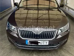 Etiqueta c (verde) Usado 2016 Skoda Superb SportLine Familiar | 17.000 € (Precio justo)
