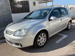 Plateado Usado 2005 VW Golf IV Highline Utilitario | 2800 € (Precio justo)