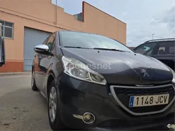 Gris / plata Usado 2015 Peugeot 208 Style Utilitario | 5745 € (Precio justo)