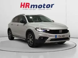 Gris Usado 2022 Fiat Tipo Cross Berlina | 12.340 € (Buen precio)