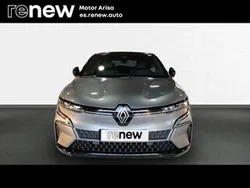 Gris Usado 2023 Renault Mégane IV Business Berlina | 33.100 €