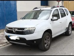 Blanco Usado 2013 Dacia Duster Lauréate SUV | 9500 € (Precio justo)
