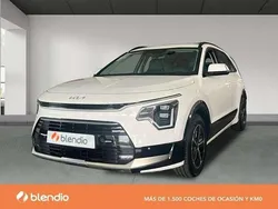 Blanco Usado 2024 Kia Niro SUV | 27.100 € (Un poco caro)