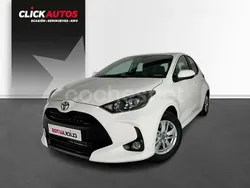 Blanco Usado 2024 Toyota Yaris Hybrid Business Edition Berlina | 21.750 € (Precio justo)