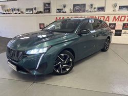 Verde Usado 2022 Peugeot 308 Allure Utilitario | 15.750 € (Precio justo)