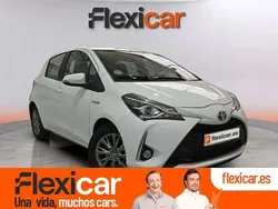 Blanco Usado 2019 Toyota Yaris Hybrid Active Utilitario | 14.690 € (Precio justo)