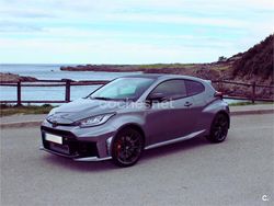 Gris / plata Usado 2024 Toyota Yaris Berlina | 45.700 €