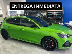 Verde Nuevo 2024 Ford Focus ST Berlina | 40.900 €