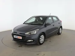 Gris Usado 2016 Hyundai i20 Berlina | 9099 € (Precio justo)