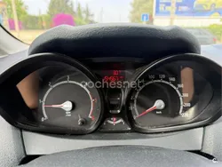 Rojo Usado 2012 Ford Fiesta Trend Utilitario | 5200 € (Precio justo)