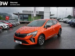 Naranja Usado 2023 Renault Clio V Techno Berlina | 18.500 € (Un poco caro)