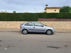 Gris / plata Usado 2001 Opel Astra Comfort Berlina | 3000 € (Un poco caro)