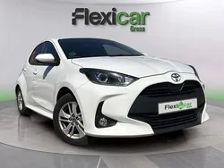 Blanco Usado 2023 Toyota Yaris Edition Berlina | 15.990 € (Super precio)