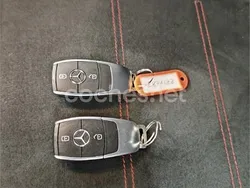 Gris / plata Usado 2022 Mercedes A250 Berlina | 29.000 € (Precio justo)