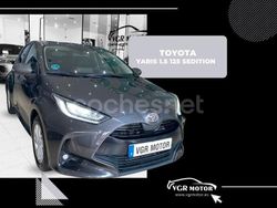 Gris / plata Usado 2022 Toyota Yaris Berlina | 16.995 € (Precio justo)
