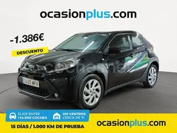 Negro Usado 2024 Toyota Aygo Play Utilitario | 15.250 € (Precio justo)