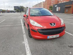 Rojo Usado 2008 Peugeot 207 Berlina | 3200 € (Buen precio)