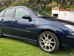 Azul Usado 2003 Ford Focus Ghia Berlina | 3000 € (Caro)