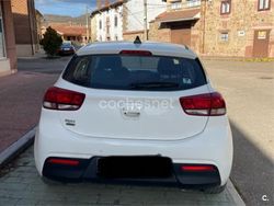 Blanco Usado 2023 Kia Rio Berlina | 15.000 € (Precio justo)
