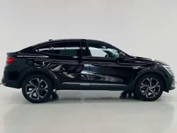 Negro Usado 2023 Renault Arkana RS Line SUV | 22.499 € (Buen precio)