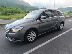 Plateado Usado 2012 Mercedes B180 Monovolumen | 9490 € (Un poco caro)