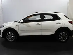 Blanco Usado 2023 Kia Stonic SUV | 16.490 € (Precio justo)