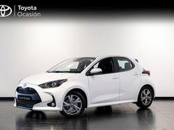 Blanco Usado 2024 Toyota Yaris Hybrid Active Berlina | 22.350 € (Precio justo)