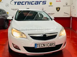 Blanco Usado 2010 Opel Astra Enjoy Berlina | 5350 €