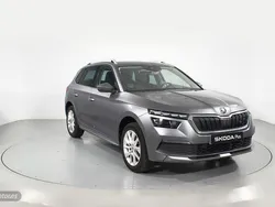 Gris Usado 2023 Skoda Kamiq Style SUV | 22.100 € (Un poco caro)